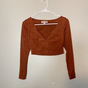 Long sleeve crop top